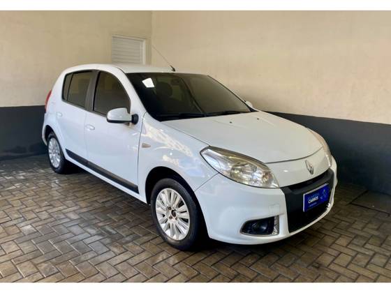 RENAULT SANDERO 1.6 PRIVILÉGE 16V FLEX 4P AUTOMÁTICO
